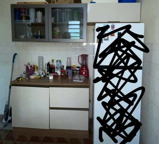 Armário de cozinha completo e espaçoso