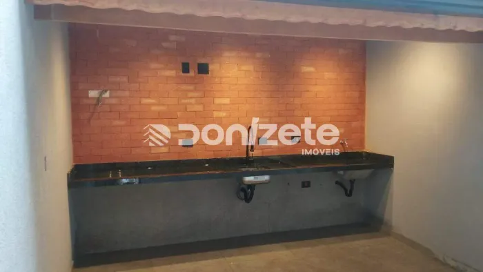 Sobrado à venda em Santo André/SP (Vila Helena) | 2vagas| Aceita financiamento e permuta