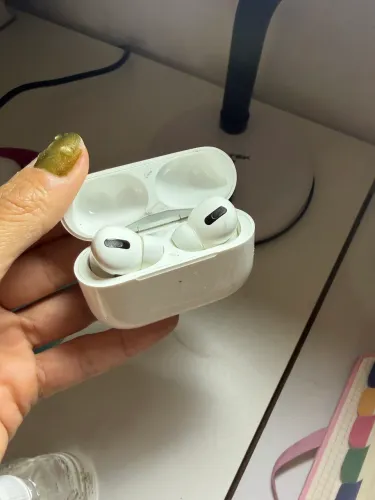 Apple- Air Pods Pro - 2? Geração 