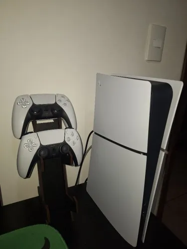 Ps5 slim +2 controles +head set gamer pichau