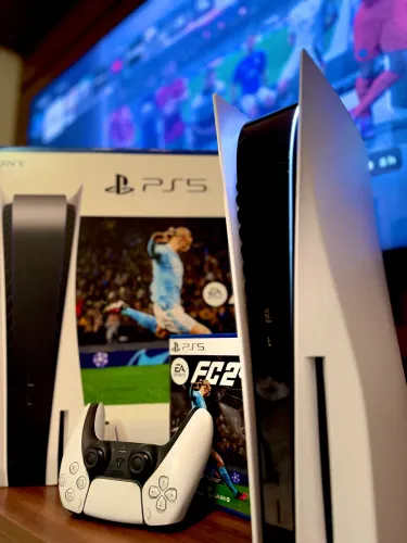 PS5 MÍDIA FÍSICA + FC 24 - COMPLETO! - OPORTUNIDADE