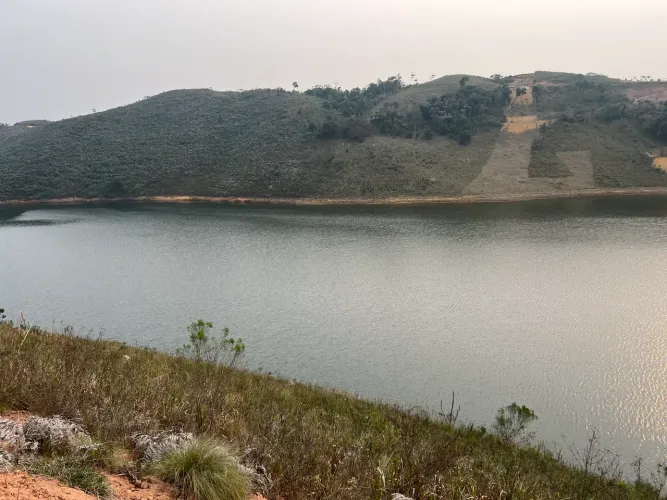 Terreno a beira da represa