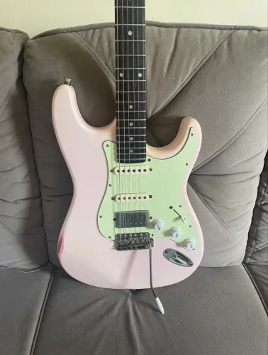 Guitarra relic 77 strato hss