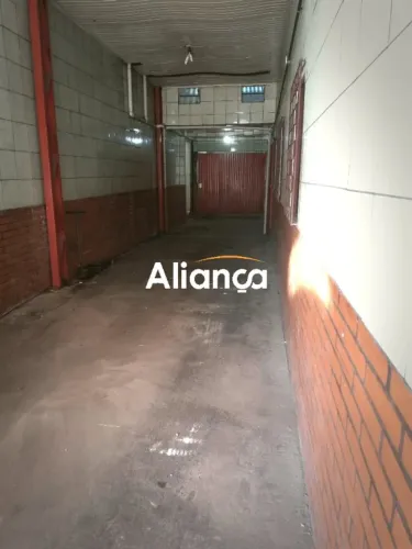 Pavilhão com 144m² para oficina mecânica no bairro Vera Cruz em Gravataí/RS