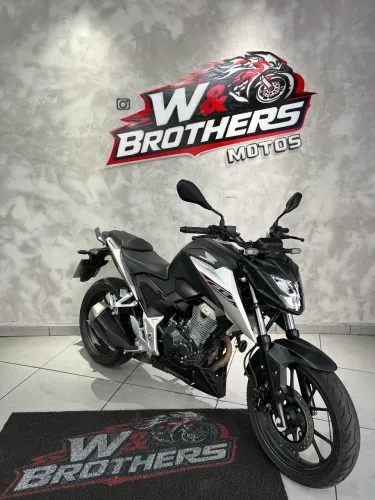 CB 300F TWISTER 2026 
