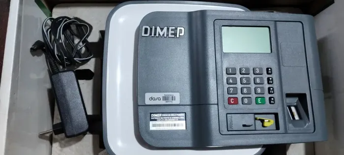 Vendo esse relógio de ponto biométrico