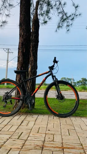 Bicicleta semi nova