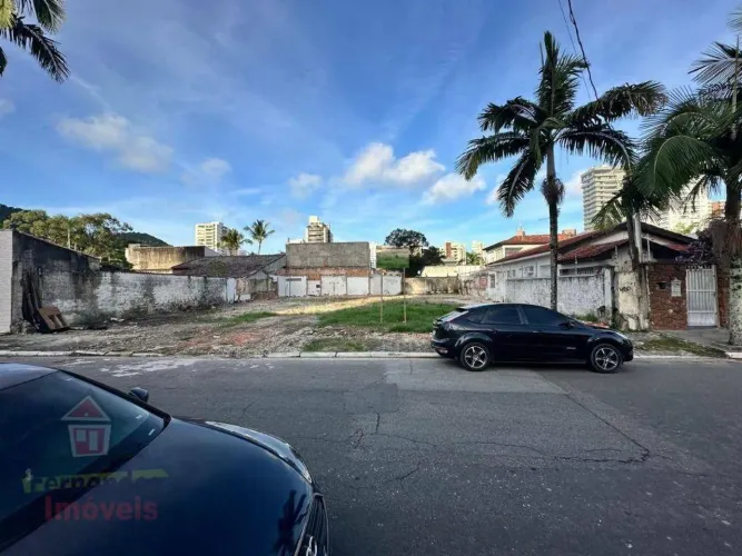 Terreno à venda no lado praia 360 m² por R$ 1.500.000 - Canto do Forte - Praia Grande/SP