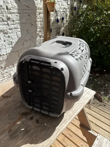 Vendo Caixa de Transporte para PET