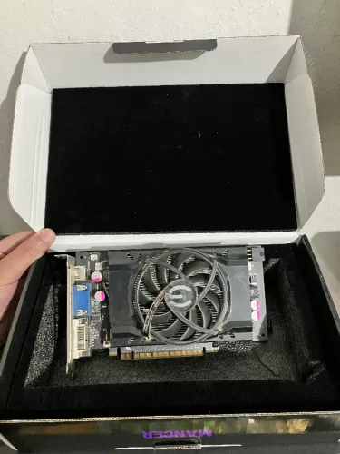 Placa de Vídeo EVGA NVIDIA GeForce 9800 GT 1GB (256 bits)