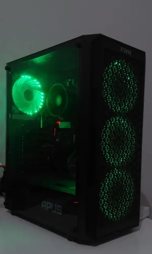 PC GAMER - EM ÓTIMO ESTADO 