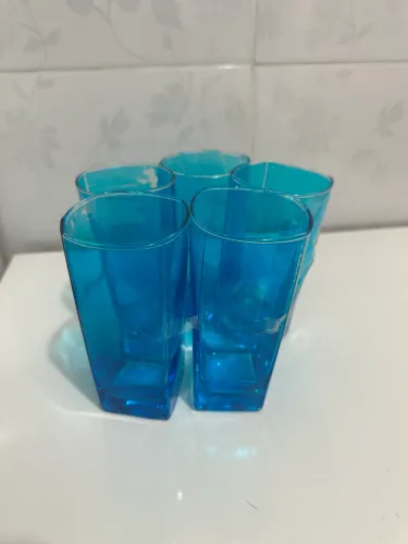 Conjunto com 5 Copos Altos Azuis