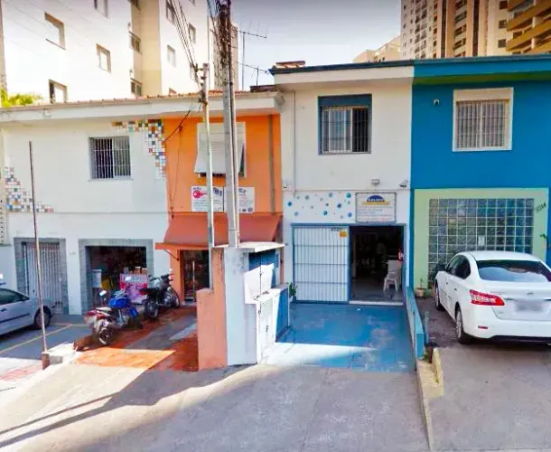 Loja comercial para venda possui 130 m² com salão grande + 2 quartos e 2 banheiros - SP