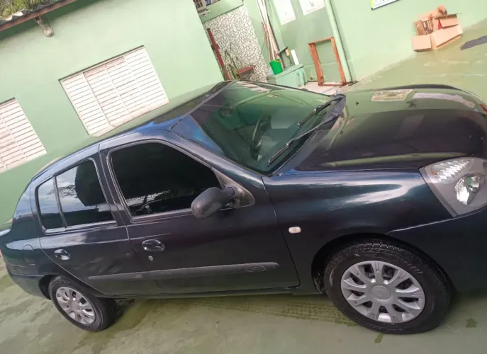 Renault Clio Sed. Authentique Hi-flex 1.0 16V 4P 2007