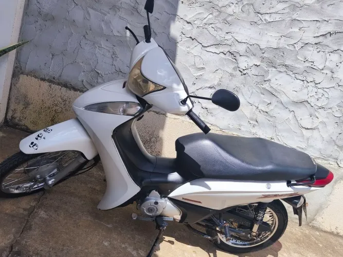 Honda biz à venda