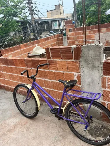 Bicicleta top, só remendar o pneu traseiro e usufruir da bike