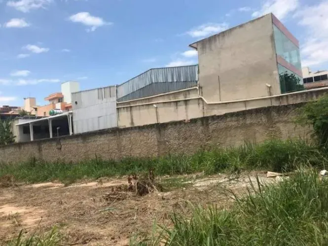 Terreno residencial de 600m² à venda no Ouro Preto (BH)  Frente ao Clube Assbeng