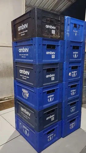 Vendo caixas de cerveja vazias
