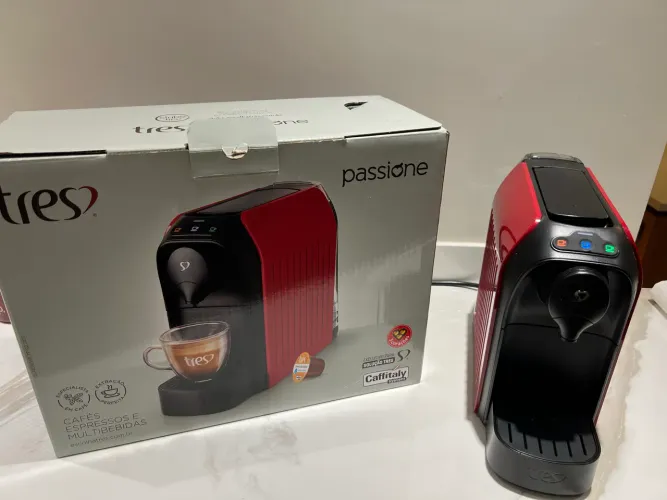 Cafeteira Três Corações 