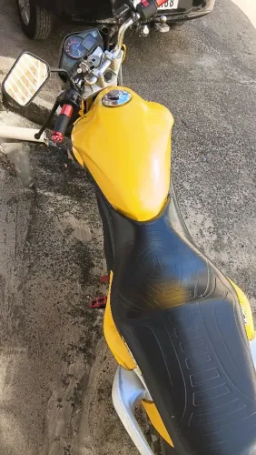 Moto a venda
