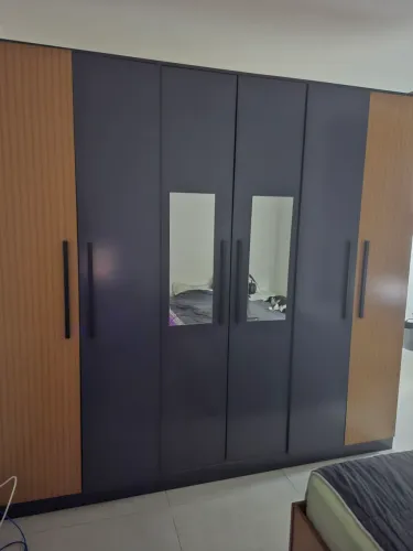 Guarda-roupa Casal com Espelho 6 Portas 4 Gavetas Araplac Braga