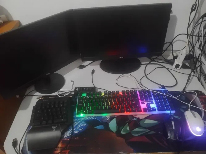 Vendo ou troco pc gamer por ps5 ou xbox series s, vem 2 mouse, 2 teclado, 2 monitores