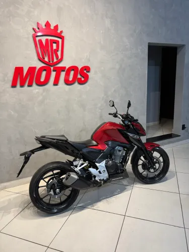 CB 300F FREIOS ABS 2025 Único Dono Novissima!!!