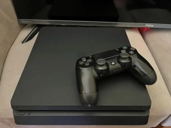 PS4 1TB + 2 JOGOS DIGITAL