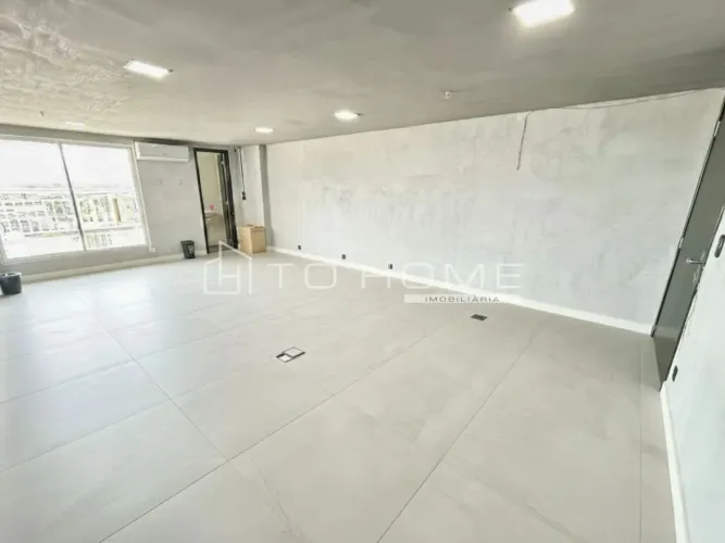 OPORTUNIDADE SALA COMERCIAL MOMENTUM OFFICE DE 36m² E 2 VAGAS DE GARAGEM - PARQUELANDIA/SA