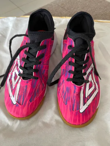 Chuteira Umbro Infantil TAM 33