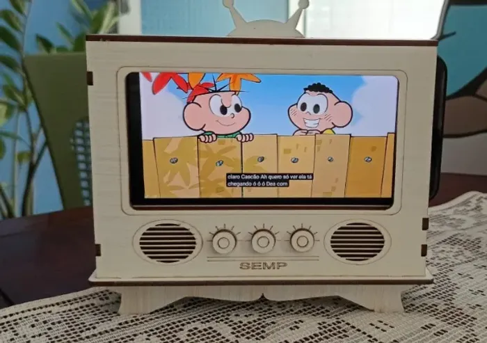 TV em MDF