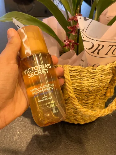 Victoria Secrets Body e Hair, Vanilla Orchid Sandalwood feel confort, 236ml