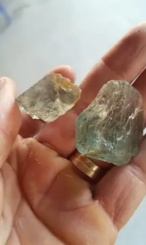 Pedra Bruta Água Marinha 