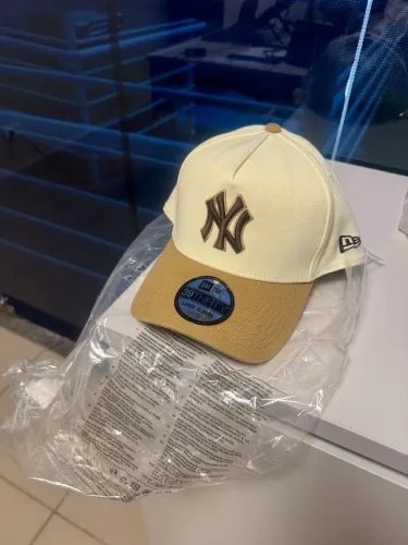 BONE NEW ERA, NEW YORK 39THIRTY FECHADO, ORIGINAL, NOVO, NUNCA USADO