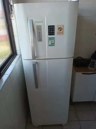Refrigerador Electrolux DFN42 Frost Free 370L