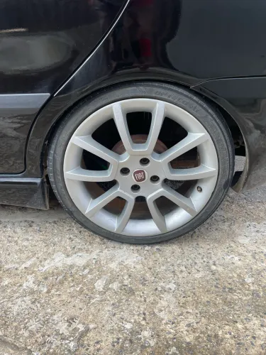 Rodas Aro 17 fiat com peneu