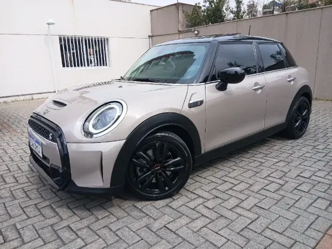 Mini Cooper S 2.0 Turbo 16V 5P Aut. 2024