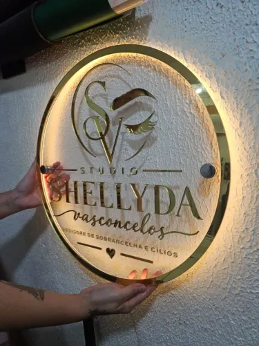 PLACA TOTAL ACRILICO COM ILUMINAÇÃO EM NEON 