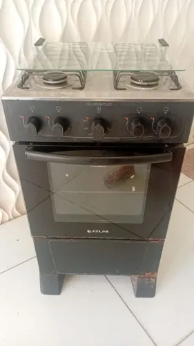 Fogão 4 bocas preto com marcas entrego grátis