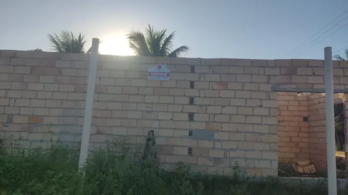 Vende-se lote já com construção bem adiantada em Taquaras, Pedro Canário ES