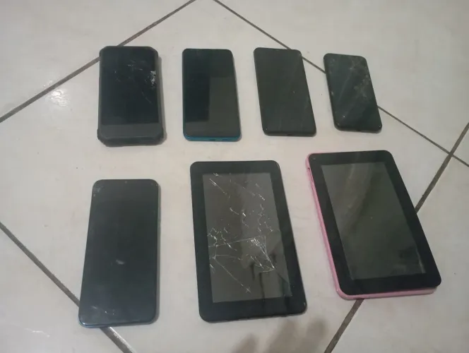 Vendo vários celulares e tablets com telas quebrada