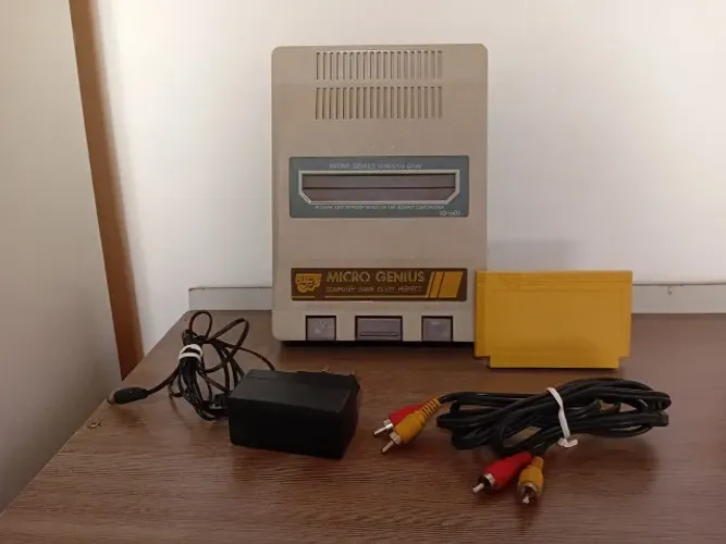 Console Micro Genius