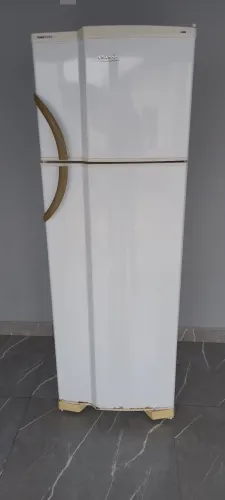 Vendo um geladeira Dako