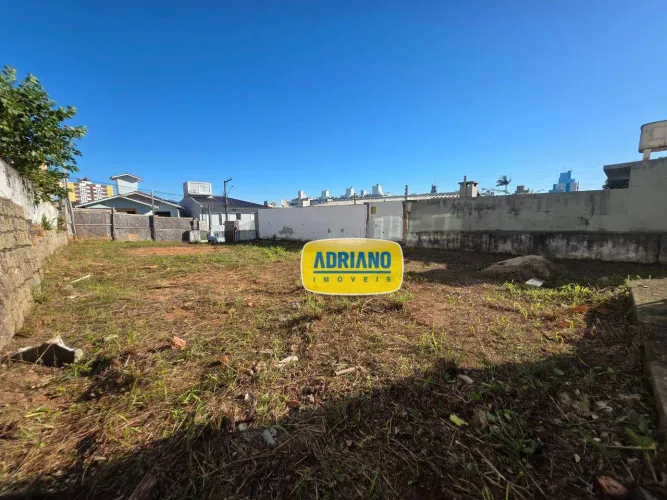 Terreno à venda, 366 m² por R$ 750.000 - Capoeiras - Florianópolis/SC