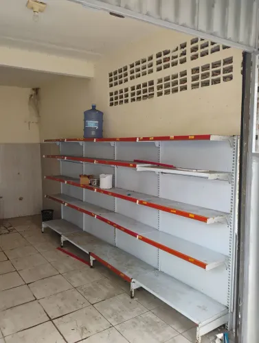 Estante de mercadorias