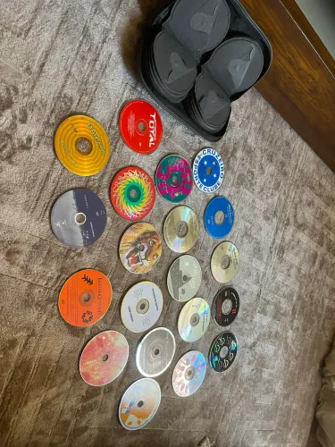 Lote com 22 CDs Originais - Paralamas, Exaltasamba, Netinho, Metrô, Terra Samba e mais