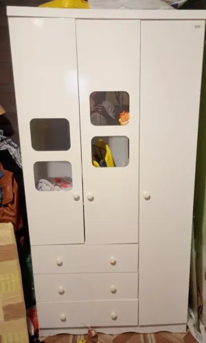 Guarda roupa infantil já está desmontado 