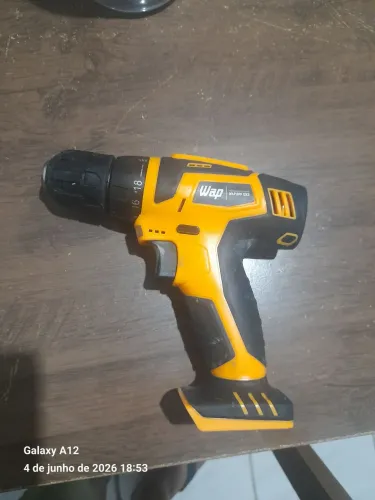 Furadeira e parafusadeira wap 12 volts
