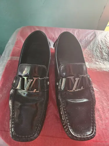 ? SAPATO LOAFER LOUIS VUITTON - MODELO MAJOR