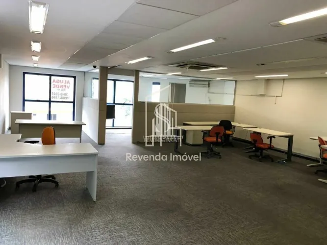 Ponto Comercial à Venda em São Paulo-SP: Espaço Moderno na Vila Tramontano - 5 banheiros,